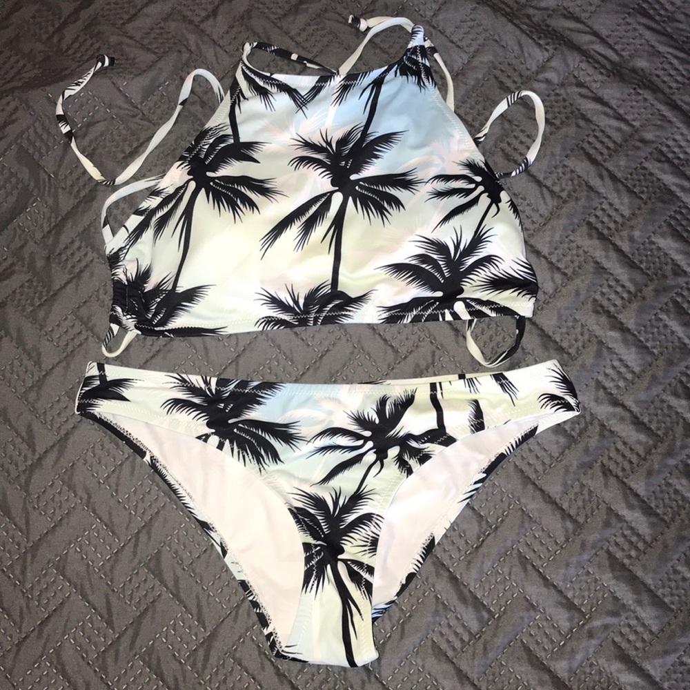 High neck bikini - new w/o tags